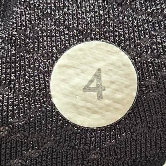 EUC Lululemon Outrun High-Rise Mesh Insert 17" Crop Sz. 4 Splatter White Black - Picture 10 of 11